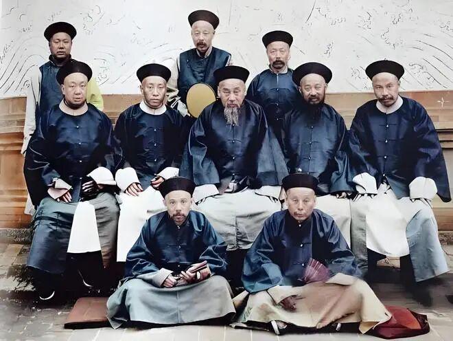 老照片里的清末官员藏百年官场旧影